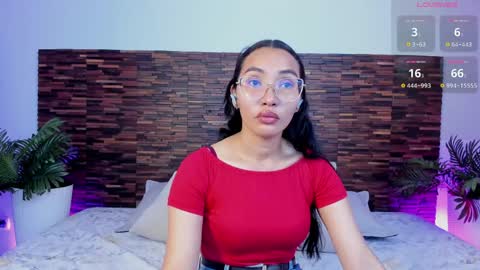 Lucy Liiu online show from 05.04.26