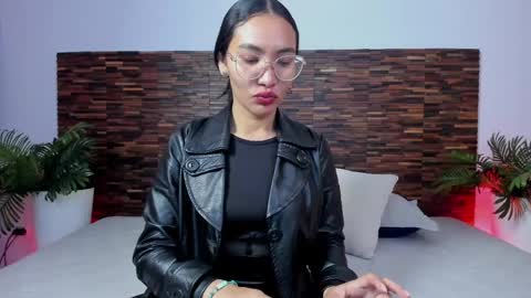 Lucy Liiu online show from 05.08.26