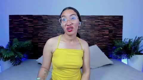 Lucy Liiu online show from 05.25.26