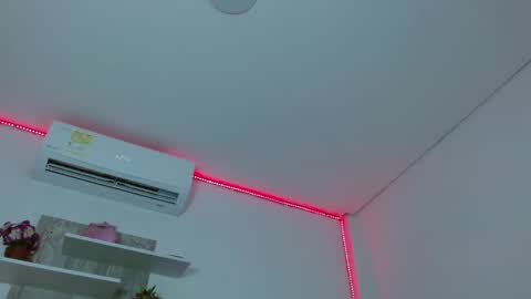 Snapshot of lucyy_start chatting on 02.01.25 LUCY online show from 02.01.25