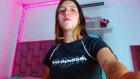 Snapshot of lucyy_start chatting on 02.05.25 LUCY online show from 02.05.25