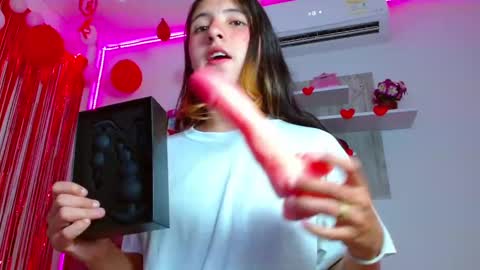 Snapshot of lucyy_start chatting on 02.19.25 LUCY online show from 02.19.25