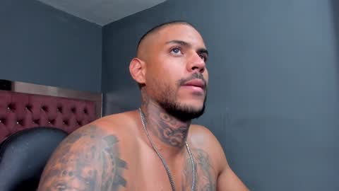 Snapshot of luigi1_ chatting on 12.07.24 Luigi Vitale online show from 12.07.24