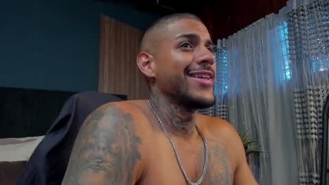 Snapshot of luigi1_ chatting on 12.08.24 Luigi Vitale online show from 12.08.24