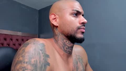 Snapshot of luigi1_ chatting on 01.07.25 Luigi Vitale online show from 01.07.25