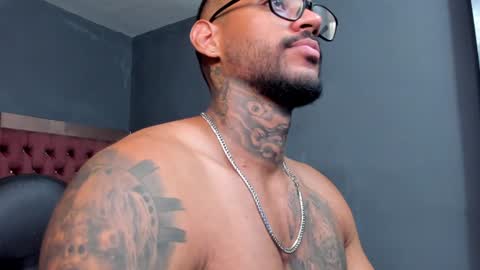 Snapshot of luigi1_ chatting on 01.26.25 Luigi Vitale online show from 01.26.25