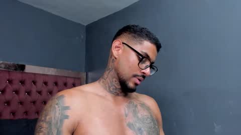 Snapshot of luigi1_ chatting on 03.12.25 Luigi Vitale online show from 03.12.25