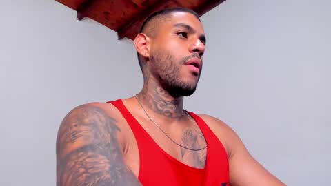 Snapshot of luigi1_ chatting on 09.11.25 Luigi Vitale online show from 09.11.25