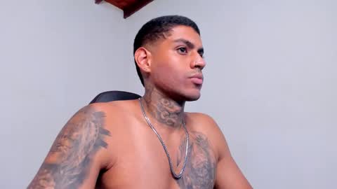 Snapshot of luigi1_ chatting on 10.11.25 Luigi Vitale online show from 10.11.25