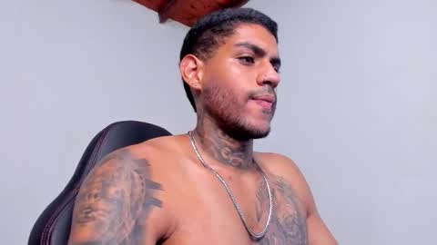 Snapshot of luigi1_ chatting on 10.21.25 Luigi Vitale online show from 10.21.25