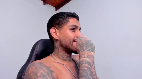 Snapshot of luigi1_ chatting on 10.28.25 Luigi Vitale online show from 10.28.25