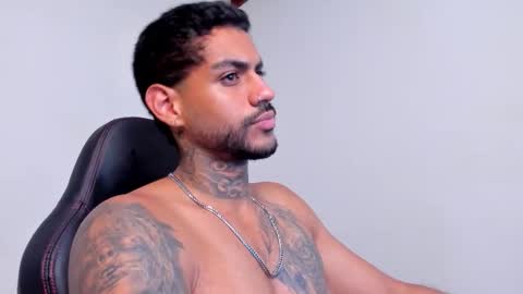 Snapshot of luigi1_ chatting on 11.06.25 Luigi Vitale online show from 11.06.25