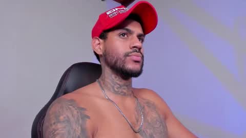 Snapshot of luigi1_ chatting on 12.03.25 Luigi Vitale online show from 12.03.25