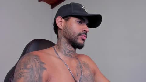 Snapshot of luigi1_ chatting on 12.15.25 Luigi Vitale online show from 12.15.25