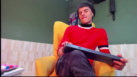 Luis AS online show from 02.04.25