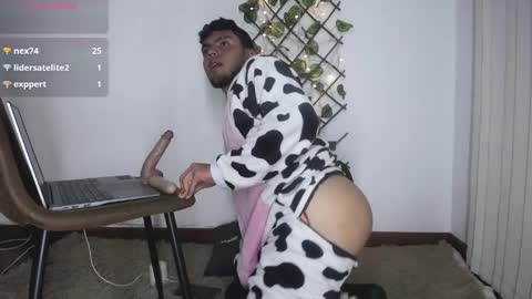 Snapshot of luis_prince_ chatting on 04.08.26 luis_prince_ online show from 04.08.26