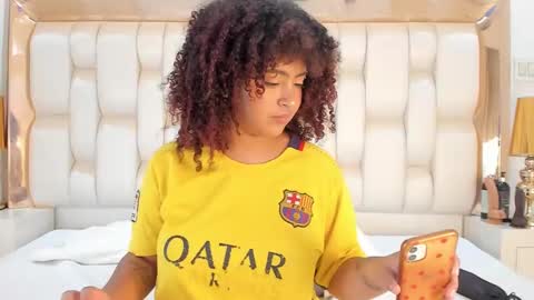 Snapshot of luisa_cameron chatting on 01.12.25 online show from 01.12.25