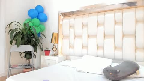 Snapshot of luisa_cameron chatting on 01.14.25 online show from 01.14.25