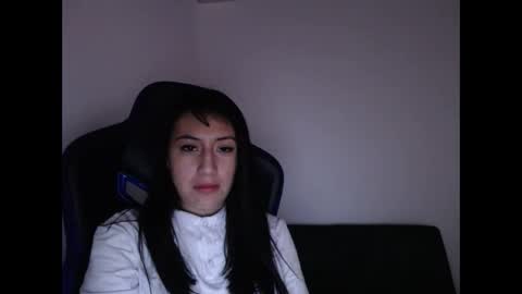 Snapshot of luisa_homes chatting on 12.14.25 luisa_homes online show from 12.14.25