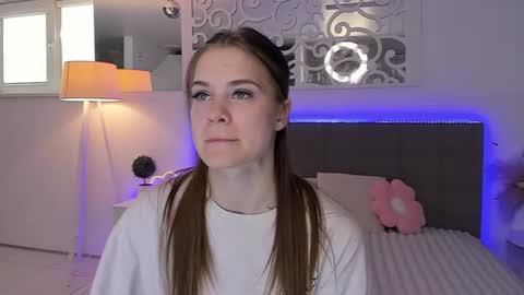 LuisaClover online show from 06.25.26