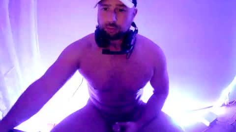 Snapshot of luk_me chatting on 12.15.24 luk_me online show from 12.15.24