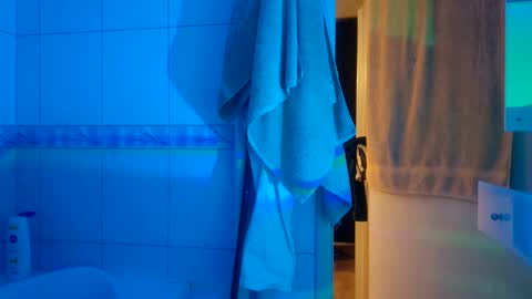 Snapshot of luk_me chatting on 02.12.26 luk_me online show from 02.12.26