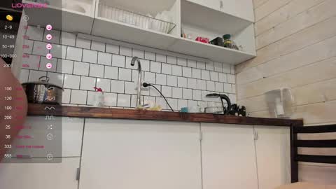 Snapshot of lukas_jena chatting on 02.22.25 Lukas jena online show from 02.22.25