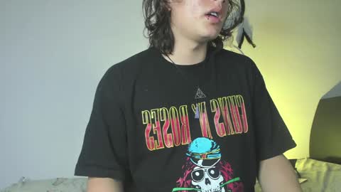 Snapshot of lukashollow chatting on 12.06.24 lukas 3 online show from 12.06.24