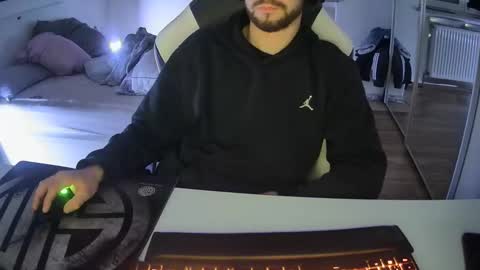 lukasschoetz online show from 12.28.24