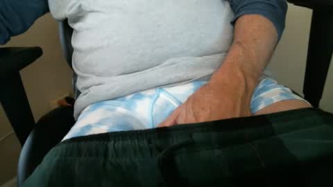 Snapshot of luke7711 chatting on 12.11.24 luke7711 online show from 12.11.24