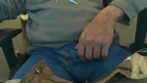 Snapshot of luke7711 chatting on 11.21.25 luke7711 online show from 11.21.25