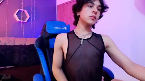 Snapshot of luke_howland chatting on 01.12.25 Luke online show from 01.12.25