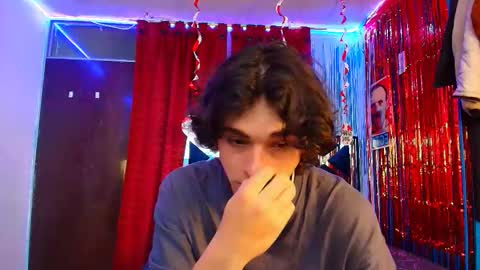 Snapshot of luke_howland chatting on 02.21.25 Luke online show from 02.21.25