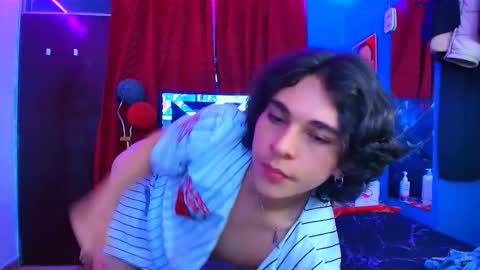 Snapshot of luke_howland chatting on 03.01.25 Luke online show from 03.01.25