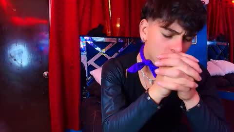 Snapshot of luke_howland chatting on 03.25.26 Luke online show from 03.25.26