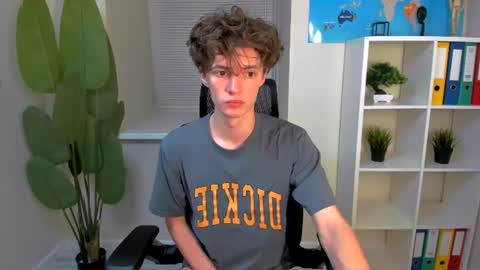 Snapshot of luke_sweet chatting on 06.20.26 Luke online show from 06.20.26
