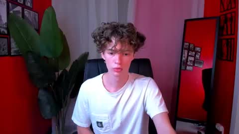 Snapshot of luke_sweet chatting on 06.23.26 Luke online show from 06.23.26