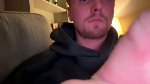 Snapshot of lukeeeeey96 chatting on 11.03.25 lukeeeeey96 online show from 11.03.25