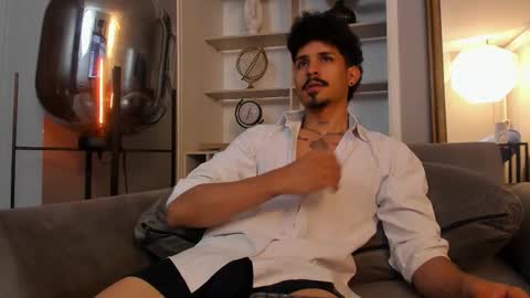 Snapshot of lukeetaylor_ chatting on 10.31.25 Luke Taylor online show from 10.31.25