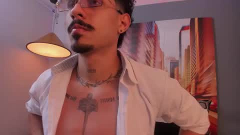 Snapshot of lukeetaylor_ chatting on 12.14.25 Luke Taylor online show from 12.14.25