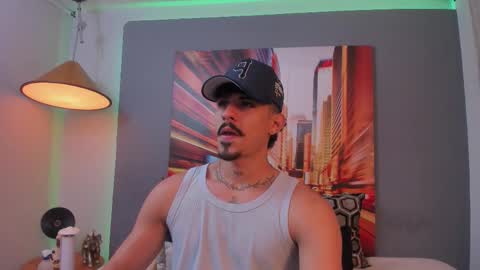 Snapshot of lukeetaylor_ chatting on 12.16.25 Luke Taylor online show from 12.16.25