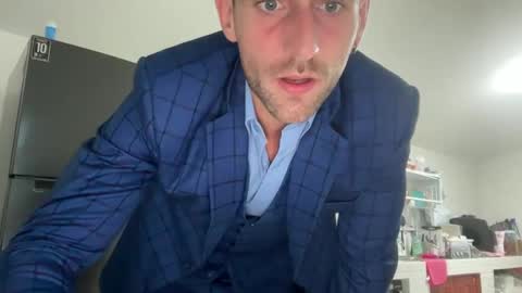 Snapshot of lukegunn22 chatting on 12.07.24 MR. Luke Gunn online show from 12.07.24