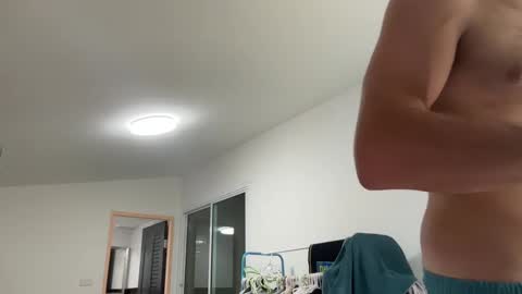 Snapshot of lukegunn22 chatting on 01.09.25 MR. Luke Gunn online show from 01.09.25