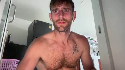 Snapshot of lukegunn22 chatting on 03.10.25 MR. Luke Gunn online show from 03.10.25