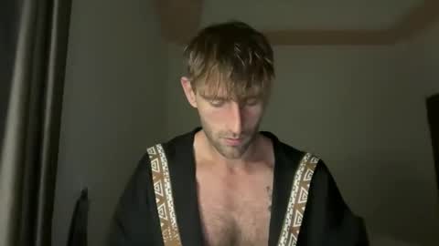 Snapshot of lukegunn22 chatting on 10.04.25 MR. Luke Gunn online show from 10.04.25