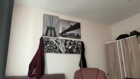 Snapshot of lukegunn22 chatting on 11.22.25 MR. Luke Gunn online show from 11.22.25