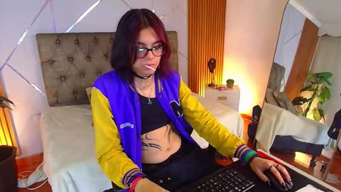 Snapshot of lullaby_charade_ chatting on 03.12.26 Cookie online show from 03.12.26