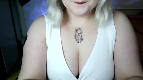 lulovia online show from 02.19.26