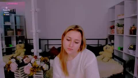 Lily online show from 11.11.25