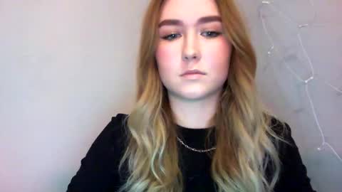 Lulu Baby18 online show from 02.02.25